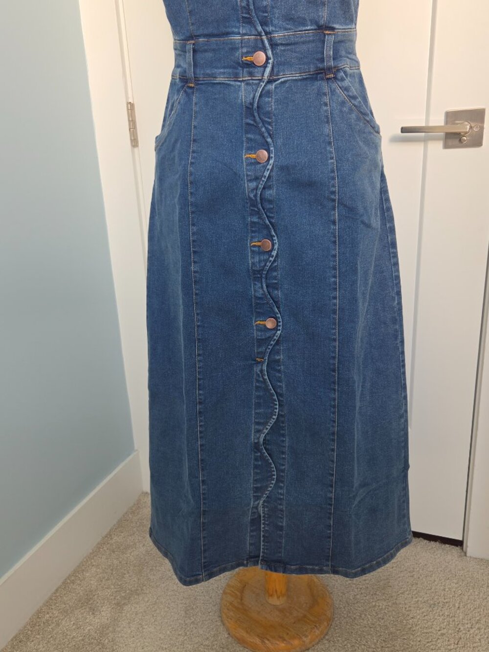 VENUS DENIM WAVE MAXI DRESS, SIZE M - Picture 5 of 8